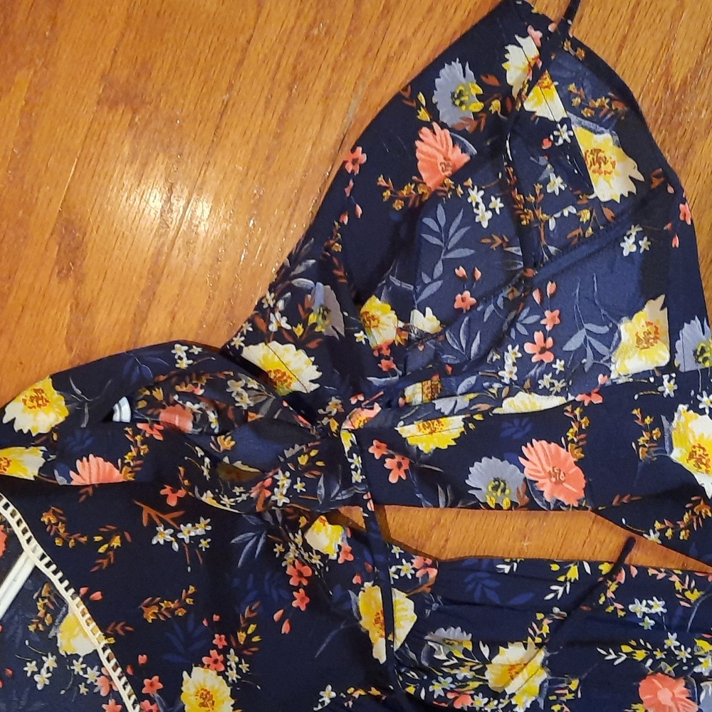 Umgee flowy dress in beautiful navy floral pattern (size S) - Picture 5 of 7
